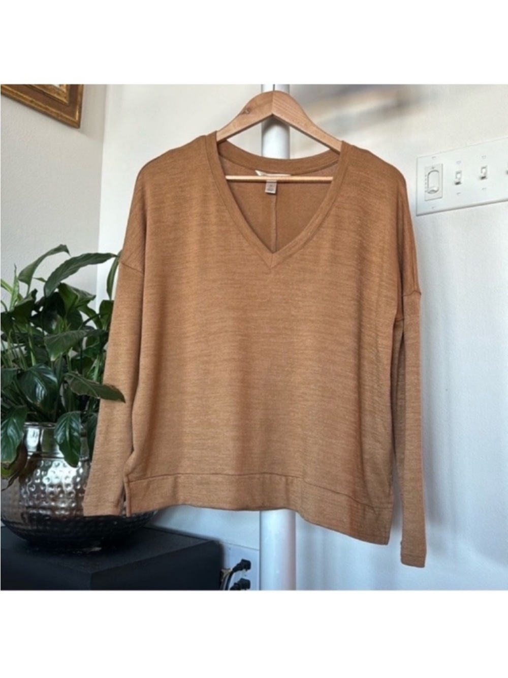 Banana Republic Luxespun V Neck Sweater/Top/Shirt Sz XS Tan Brown